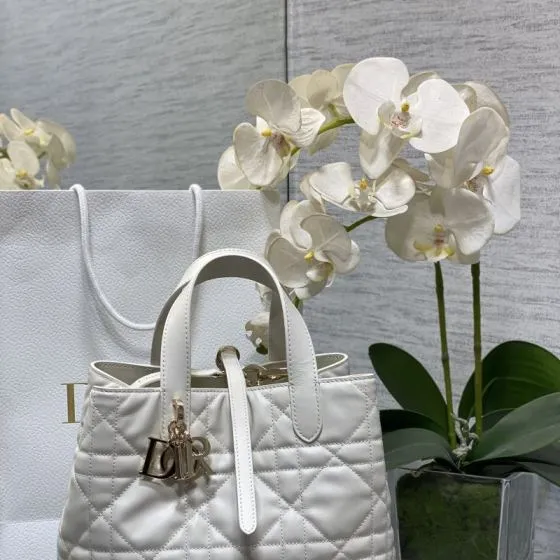 Dior Toujours White tote AAA Quality Replica