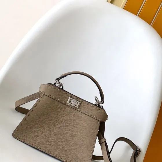 Fendi Peekaboo Beige 33x22x14cm shoulder bag Top Quality Replica