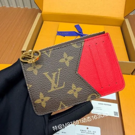 Louis Vuitton M81881 Monogram Red pouch — Premium Replica