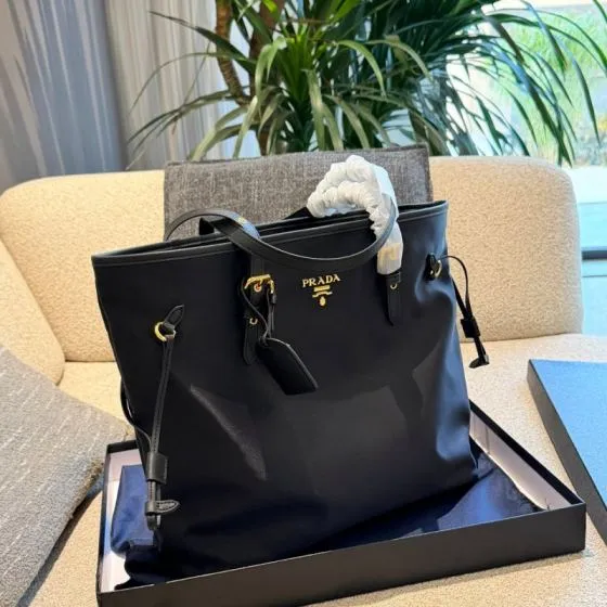 Prada Black 40x30x16cm shoulder bag 1 1 Replica