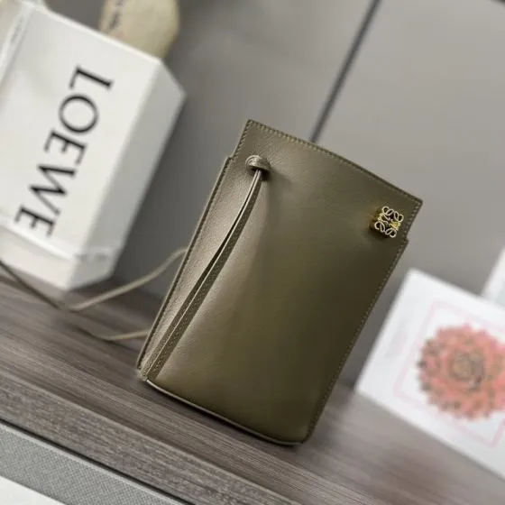 Loewe Green shoulder bag 1 1 Replica