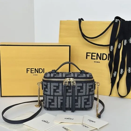 Fendi shoulder bag Top Quality Replica
