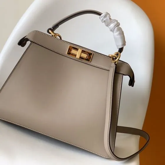 Fendi Peekaboo Beige 33x22x14cm shoulder bag 1 1 Replica