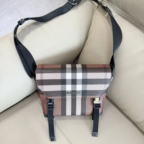 Burberry Brown 25x18x10cm shoulder bag 1 1 Replica