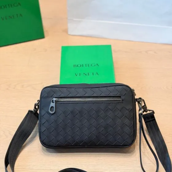 Bottega Veneta Black shoulder bag 1 1 Replica