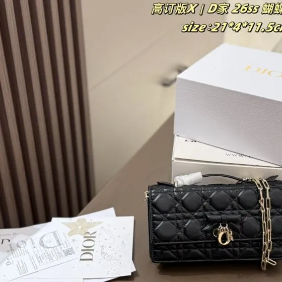Dior WOC Black 21 4 11 5cm crossbody 1 1 Replica