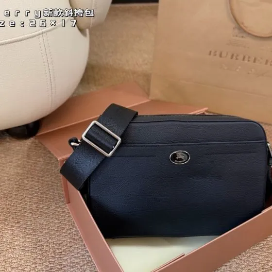 Burberry Black grained leather 26 17cm crossbody Premium Replica