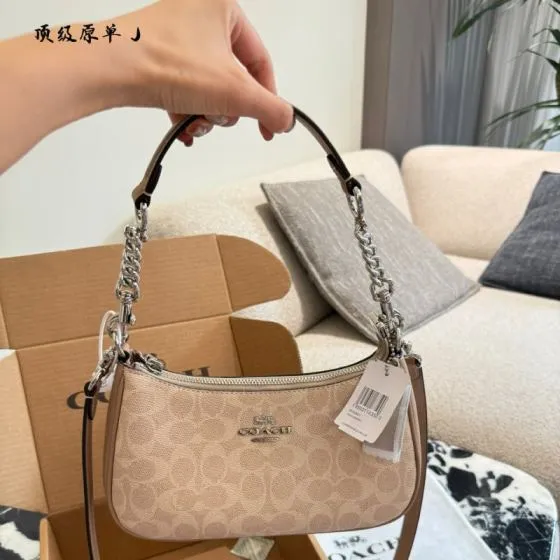 Coach Monogram shoulder bag Top Quality Replica