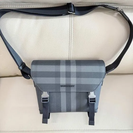 Burberry 25x18x10cm shoulder bag Premium Replica