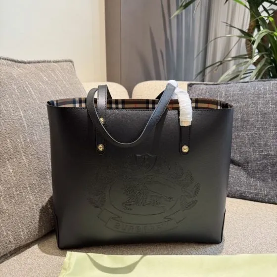 Burberry Black shoulder bag Top Quality Replica