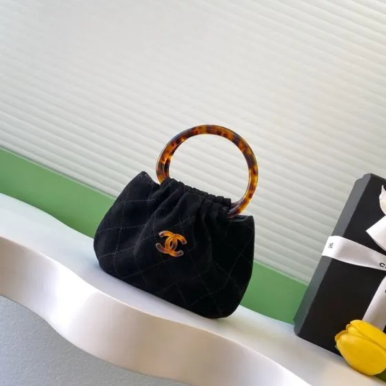 Chanel Black handbag AAA Quality Replica