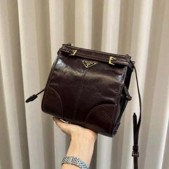 Prada Brown 25x18x10cm shoulder bag Top Quality Replica