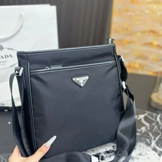 Prada Black shoulder bag 1 1 Replica