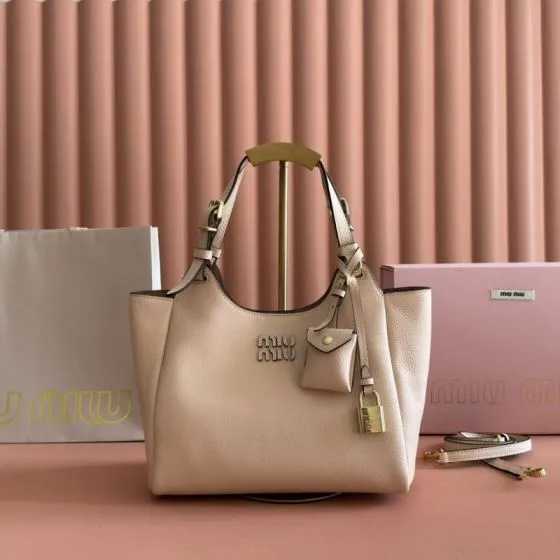 Miu Miu Beige 25x18x10cm shoulder bag 1 1 Replica