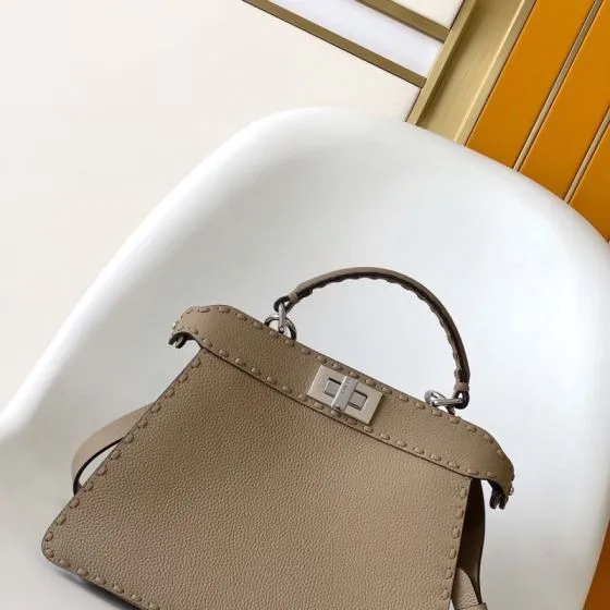 Fendi Peekaboo Beige 33x22x14cm shoulder bag Premium Replica