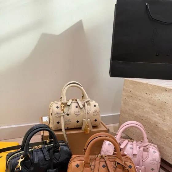 MCM Visetos 18x12cm shoulder bag 1 1 Replica