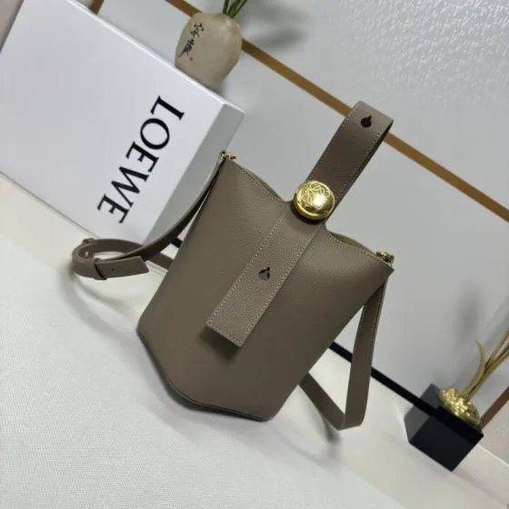 Loewe 18x12cm shoulder bag Top Quality Replica