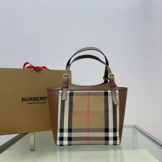 Burberry Brown 25x18x10cm shoulder bag AAA Quality Replica