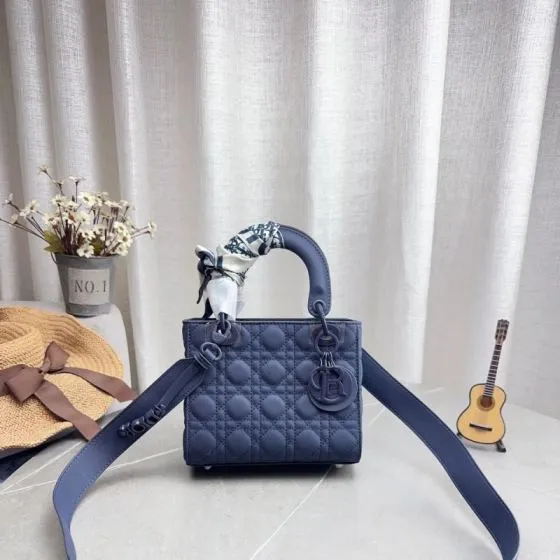 Dior Lady White shoulder Top Quality Replica