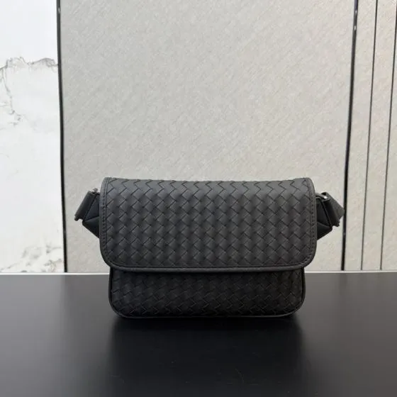 Bottega Veneta Black shoulder bag AAA Quality Replica