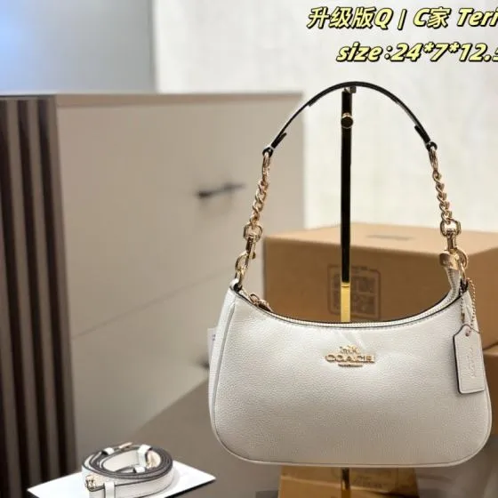 Coach White shoulder bag Premium Replica