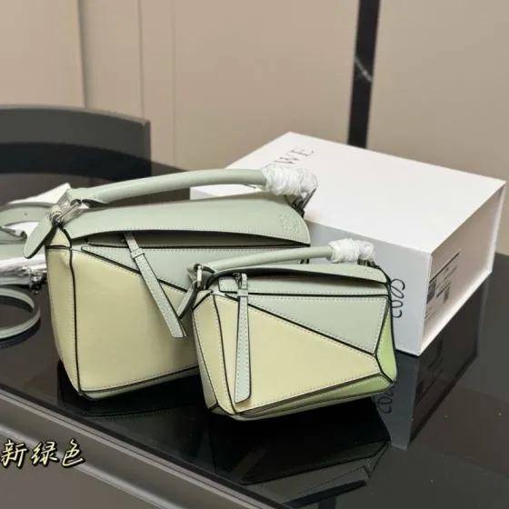 Loewe Green 18x12cm shoulder bag Premium Replica