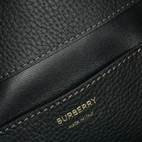 Burberry Black shoulder bag AAA Quality Replica