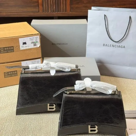 Balenciaga Crush Black cracked leather 25cm shoulder 1 1 Replica