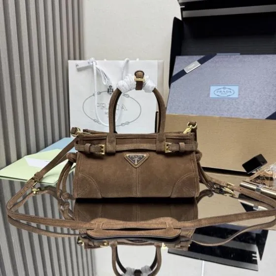 Prada Brown 25x18x10cm shoulder bag Top Quality Replica