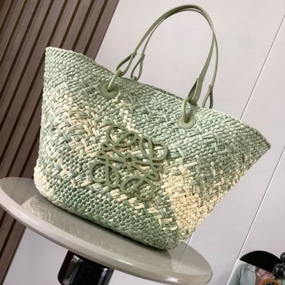 Loewe Beige 30x22x12cm shoulder bag Top Quality Replica