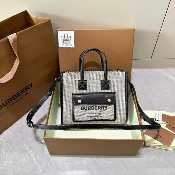 Burberry Freya Beige canvas with black leather trim 23x18x10cm tote bag Top Quality Replica