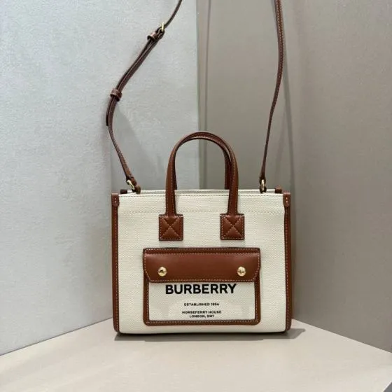 Burberry 25x18x10cm shoulder bag 1 1 Replica