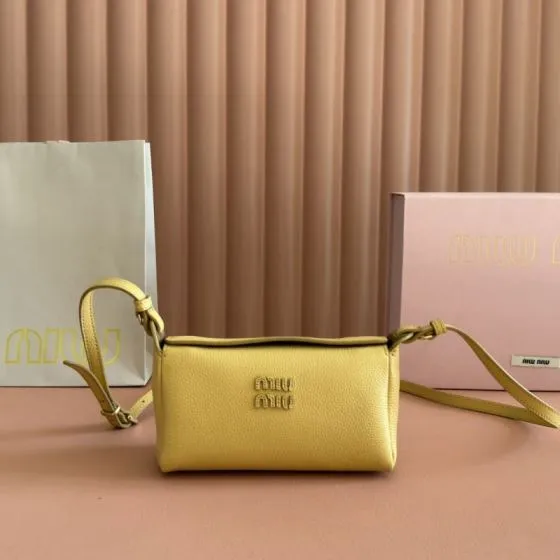 Miu Miu 25x18x10cm shoulder bag Top Quality Replica