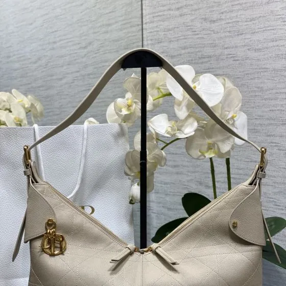 Dior Voyage Beige shoulder 1 1 Replica