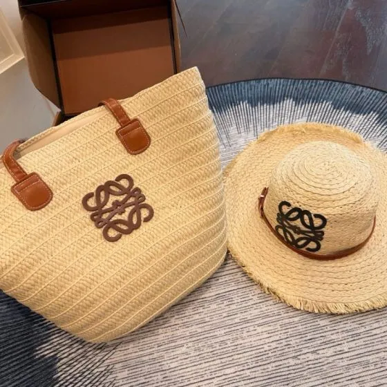 Loewe Beige shoulder bag Top Quality Replica