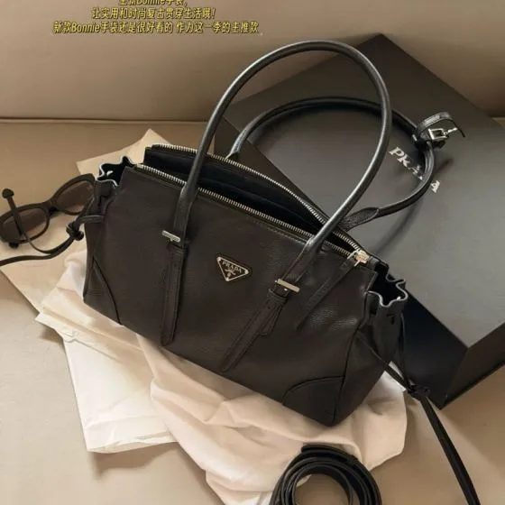 Prada Black 30x22x12cm shoulder bag Top Quality Replica