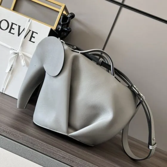 Loewe Grey shoulder bag 1 1 Replica