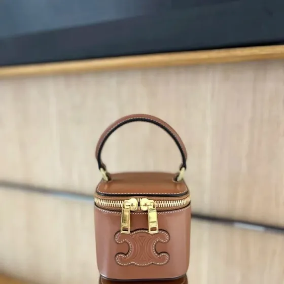 Celine Triomphe 18x12cm shoulder bag Premium Replica