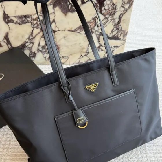 Prada Re-Edition Black 22x17cm shoulder bag 1 1 Replica