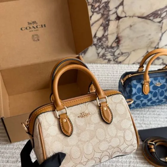 Coach Brown 18x12cm shoulder bag Premium Replica