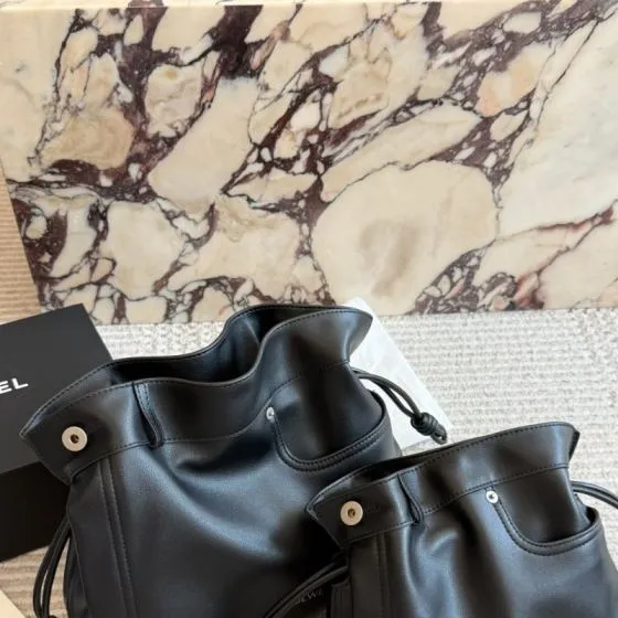 Loewe Black shoulder bag Premium Replica