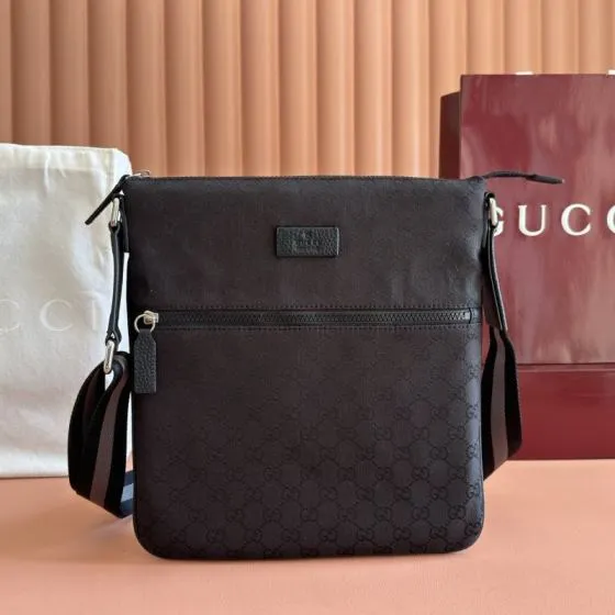 Gucci Black GG Supreme crossbody 1 1 Replica