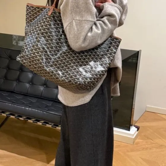 Goyard Black 40x30x16cm shoulder bag 1 1 Replica