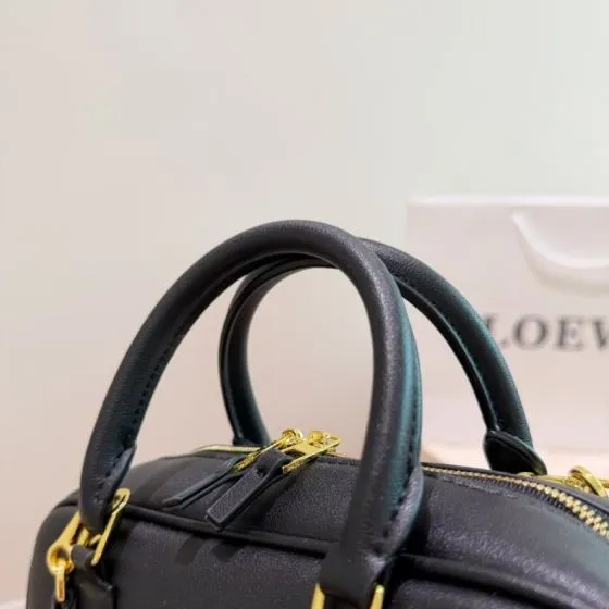 Loewe Black 18x12cm shoulder bag 1 1 Replica
