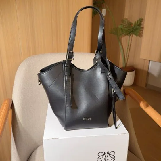 Loewe Black 25x18x10cm shoulder bag AAA Quality Replica
