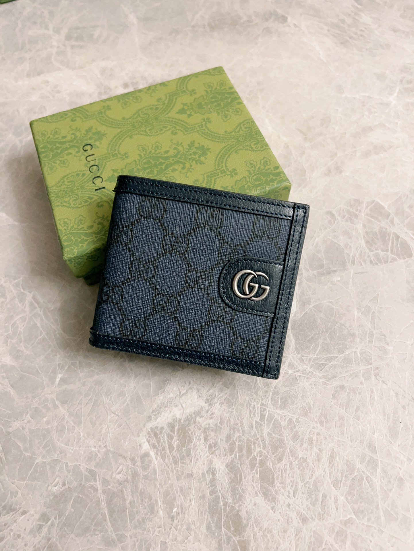 Gucci Ophidia Blue GG Supreme everyday