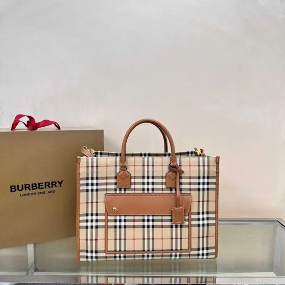 Burberry Vintage Check with Brown Leather Trim 40x32x16cm tote bag Top Quality Replica