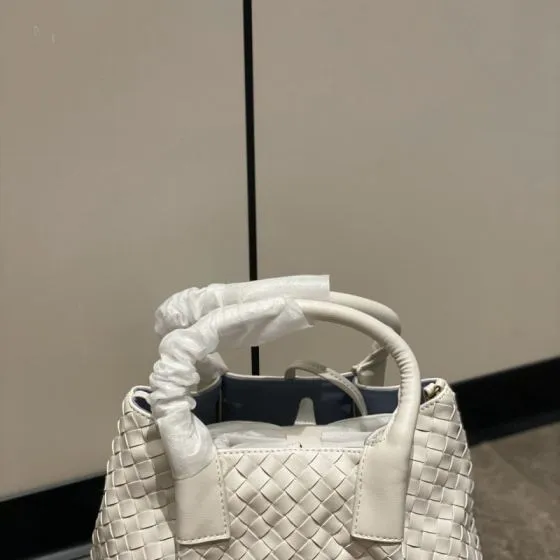 Bottega Veneta White 18x12cm shoulder bag Top Quality Replica