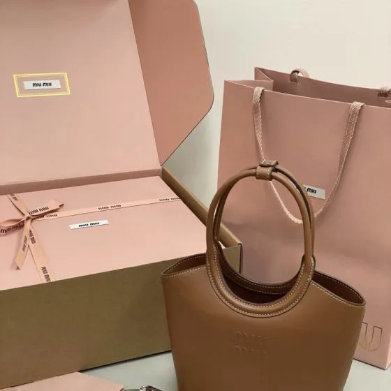 Miu Miu Brown 18x12cm shoulder bag 1 1 Replica
