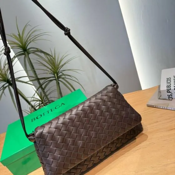 Bottega Veneta Brown shoulder bag AAA Quality Replica